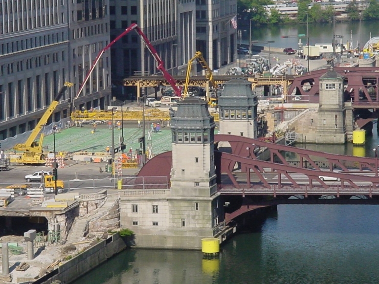 lusas_9162_2_wacker_LaSalle_to_Wells__June2001_775