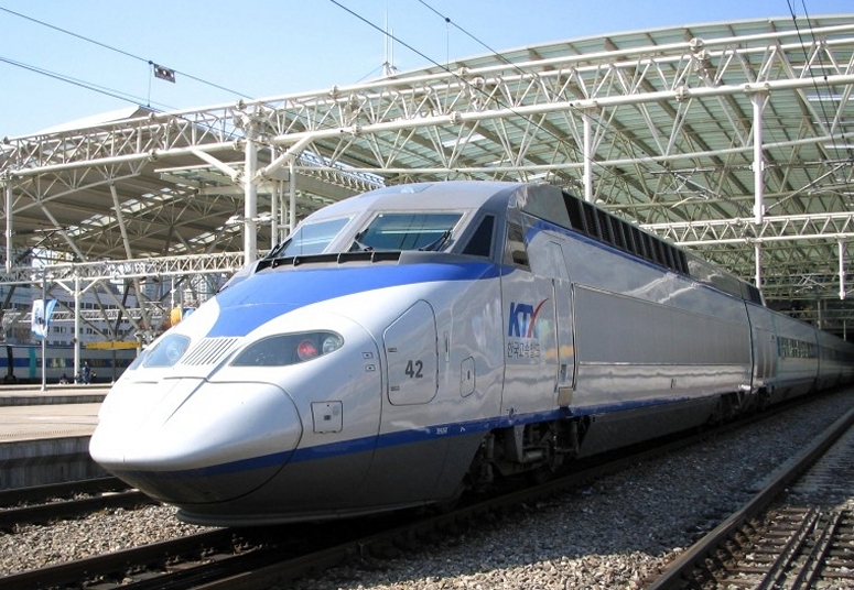 lusas_9173_2_ktx_train_left_775