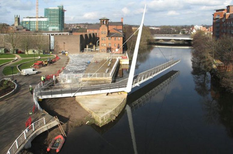 lusas_9188_2_Cathedral_green_under_construction_775